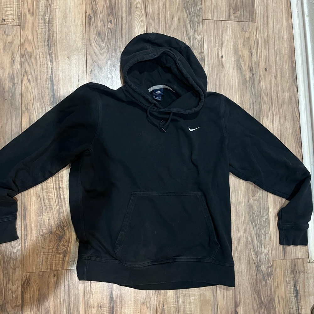 Vintage black Nike hoodie. Blue tag. Early 2000s. Large